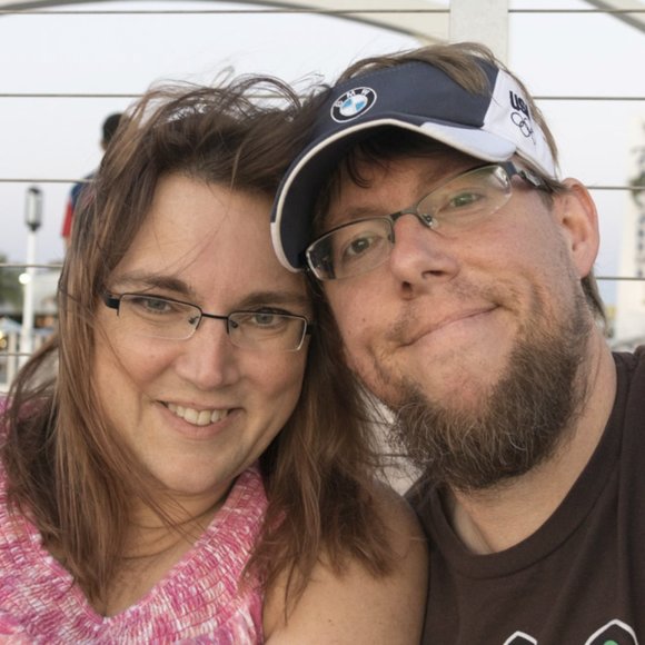 Meet your Poshers Brad and Heather - Picture 11 of 14